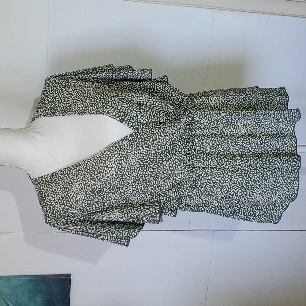 Women's 2XL Flowy Surplice Crossover Gather Elastic Waist Flutter Sleeve Blouse